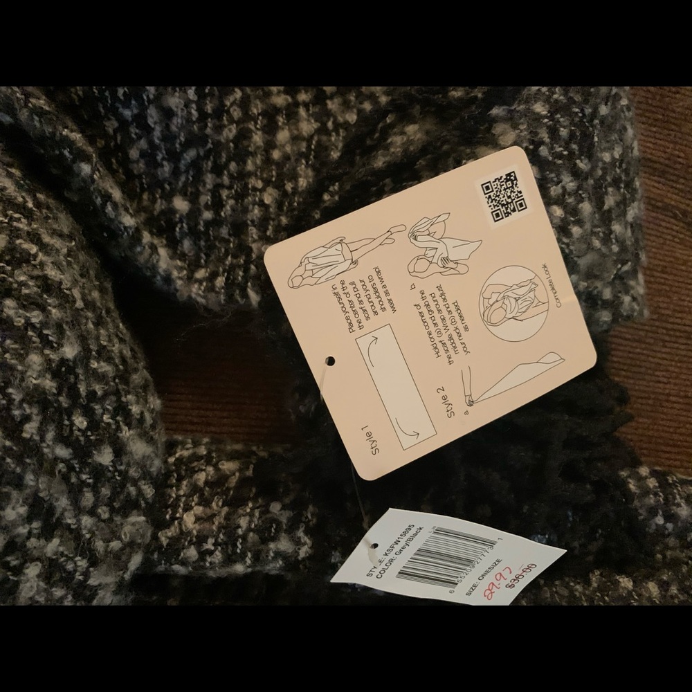Scarf - Picture 3 of 3